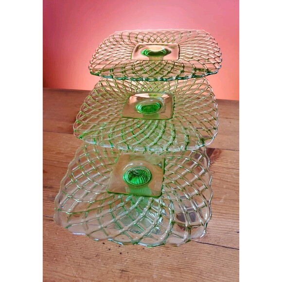 3 LE Smith & Rose Trellis Green Glass Square Pedestal Cake Stands Handmade USA - Picture 2 of 16